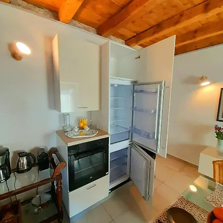 Les Amis Апартаменты *