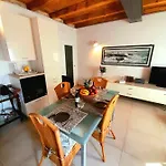 Les Amis Apartment