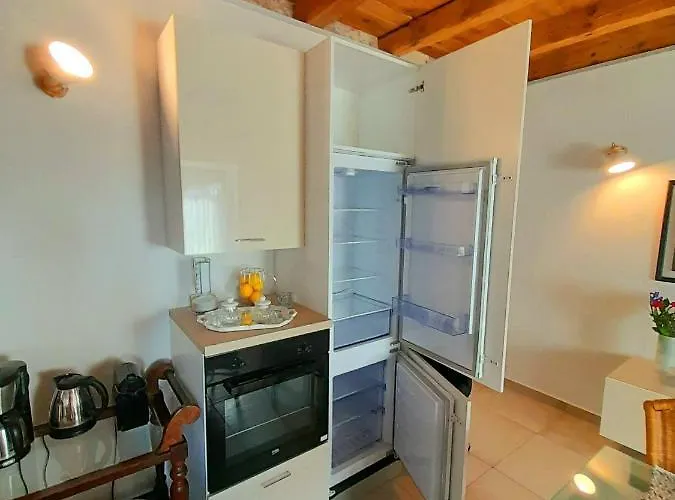 Les Amis Apartment *